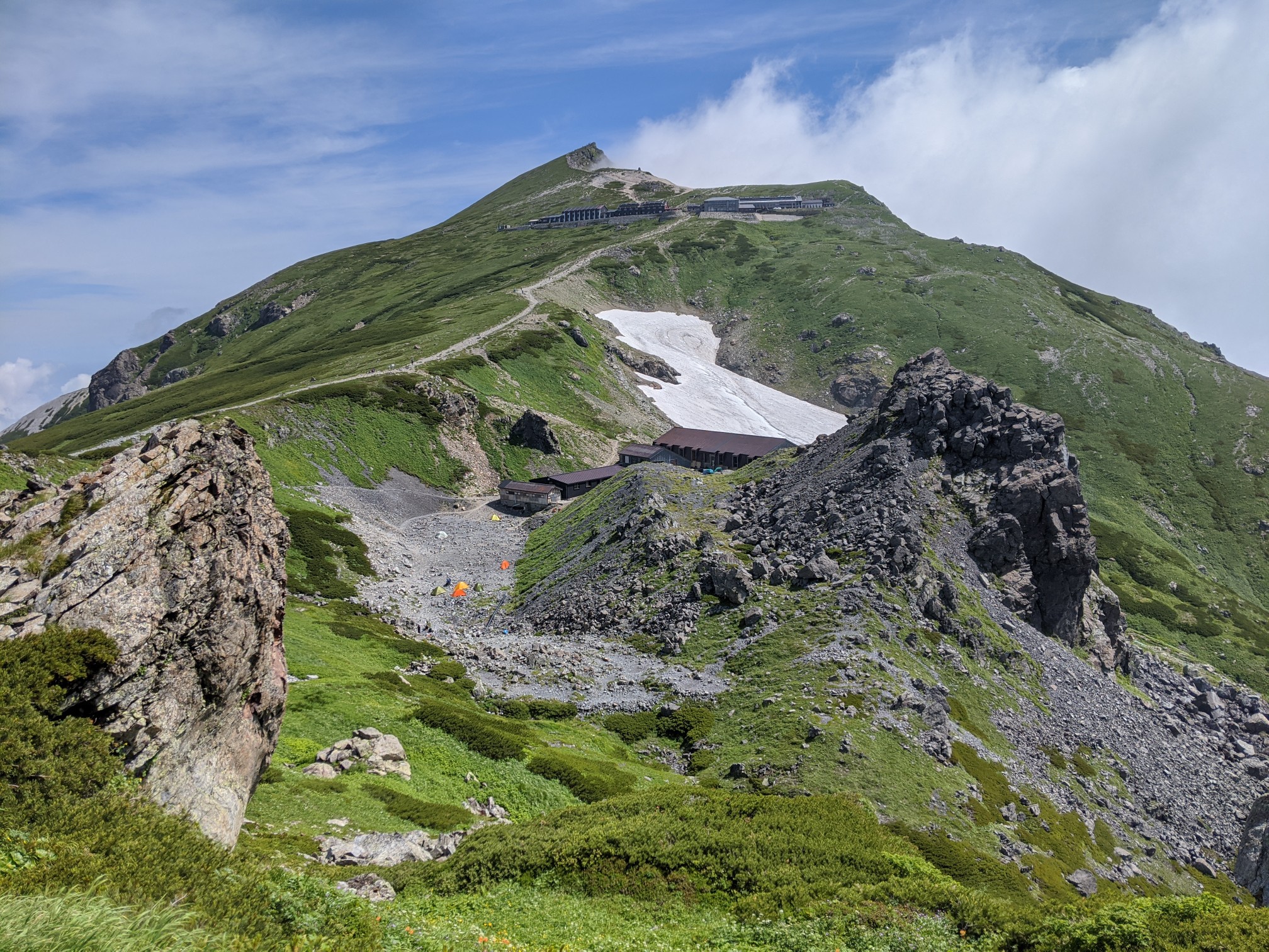 白馬岳 白馬岳｜大雪渓・高山植物・雲海に癒された夏の数日間 | GRANIX
