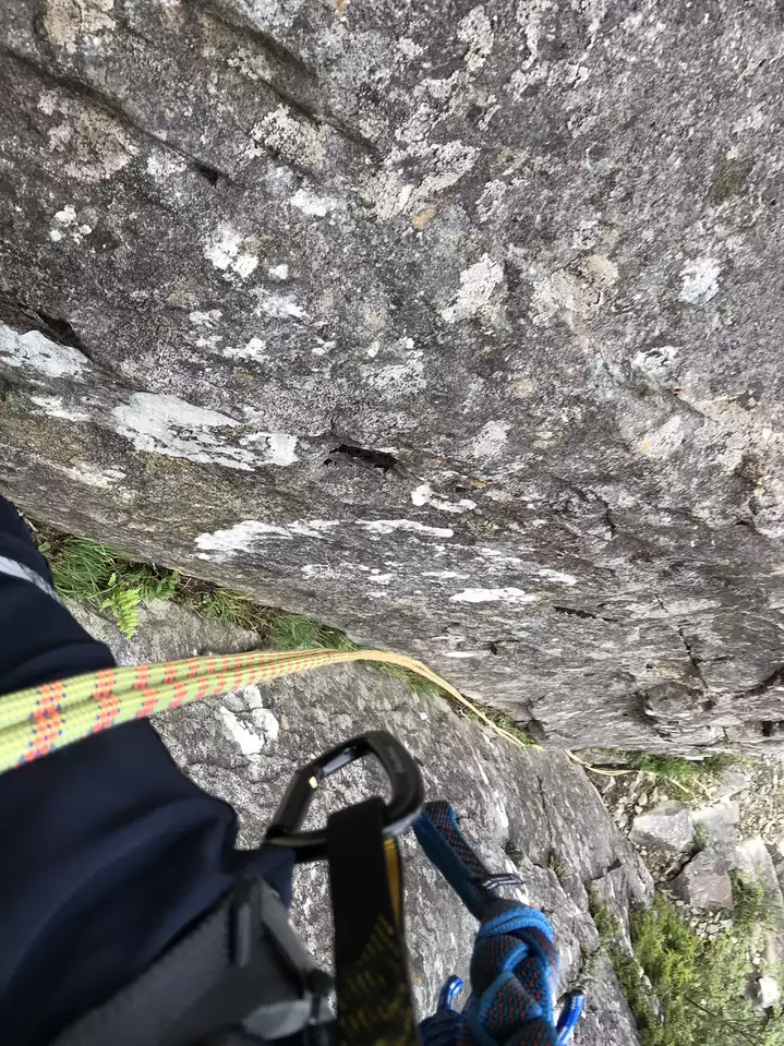 奥秩父 乾徳山 中央稜北方カンテ 第一岩稜 フリーソロ ryotaさんの乾徳山 黒金山の活動日記 yamap ヤマップ