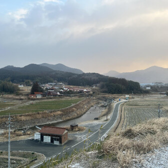 御伊勢山・雨乞山・相原山 朝の美東SA。
