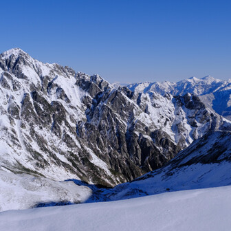 立山・雄山・浄土山 剱御前小舎に到着
剱と後立山連峰