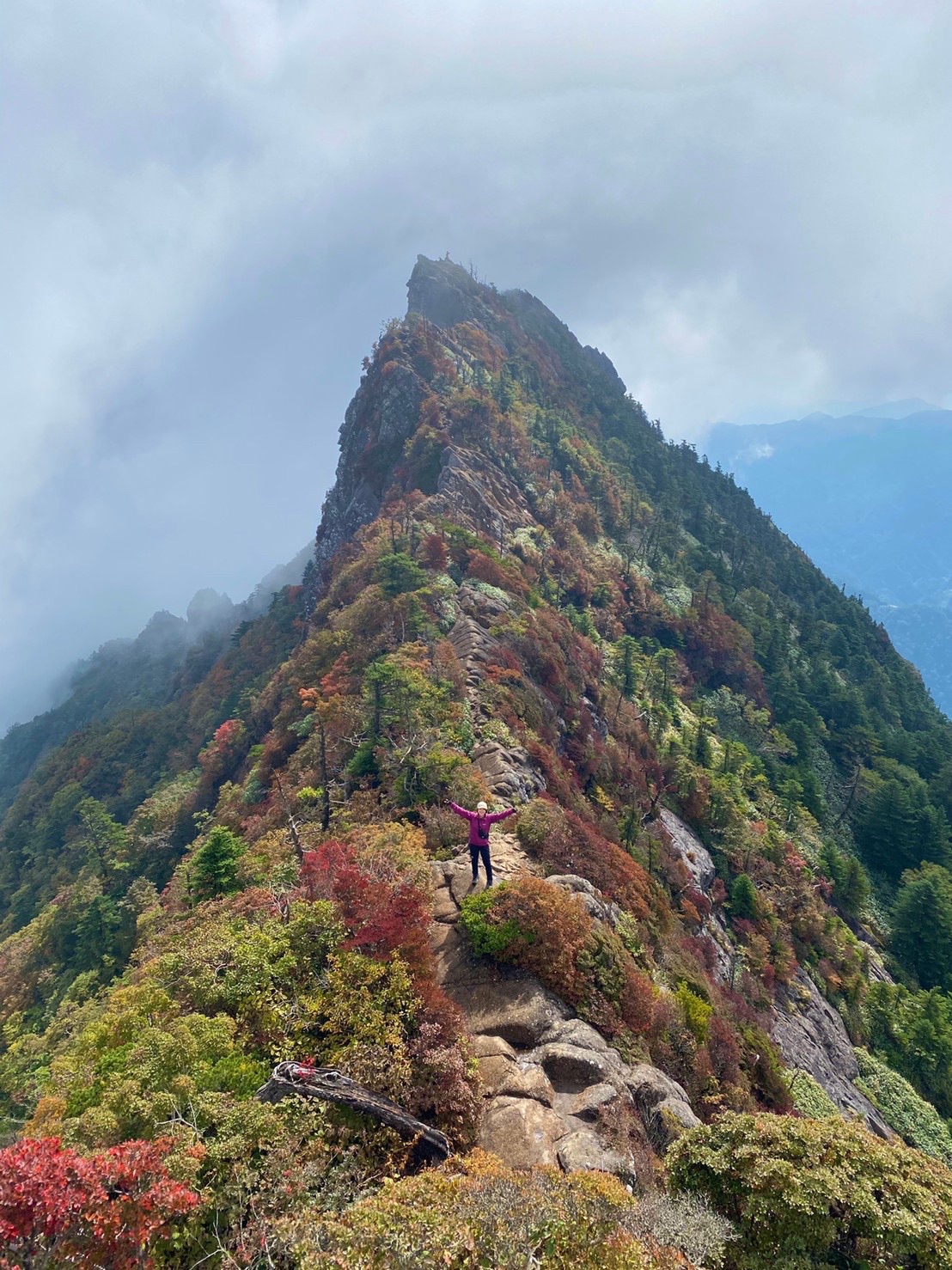 石鎚山 天狗岳 土小屋ルート あいさんの石鎚山 堂ヶ森 二ノ森の活動データ Yamap ヤマップ
