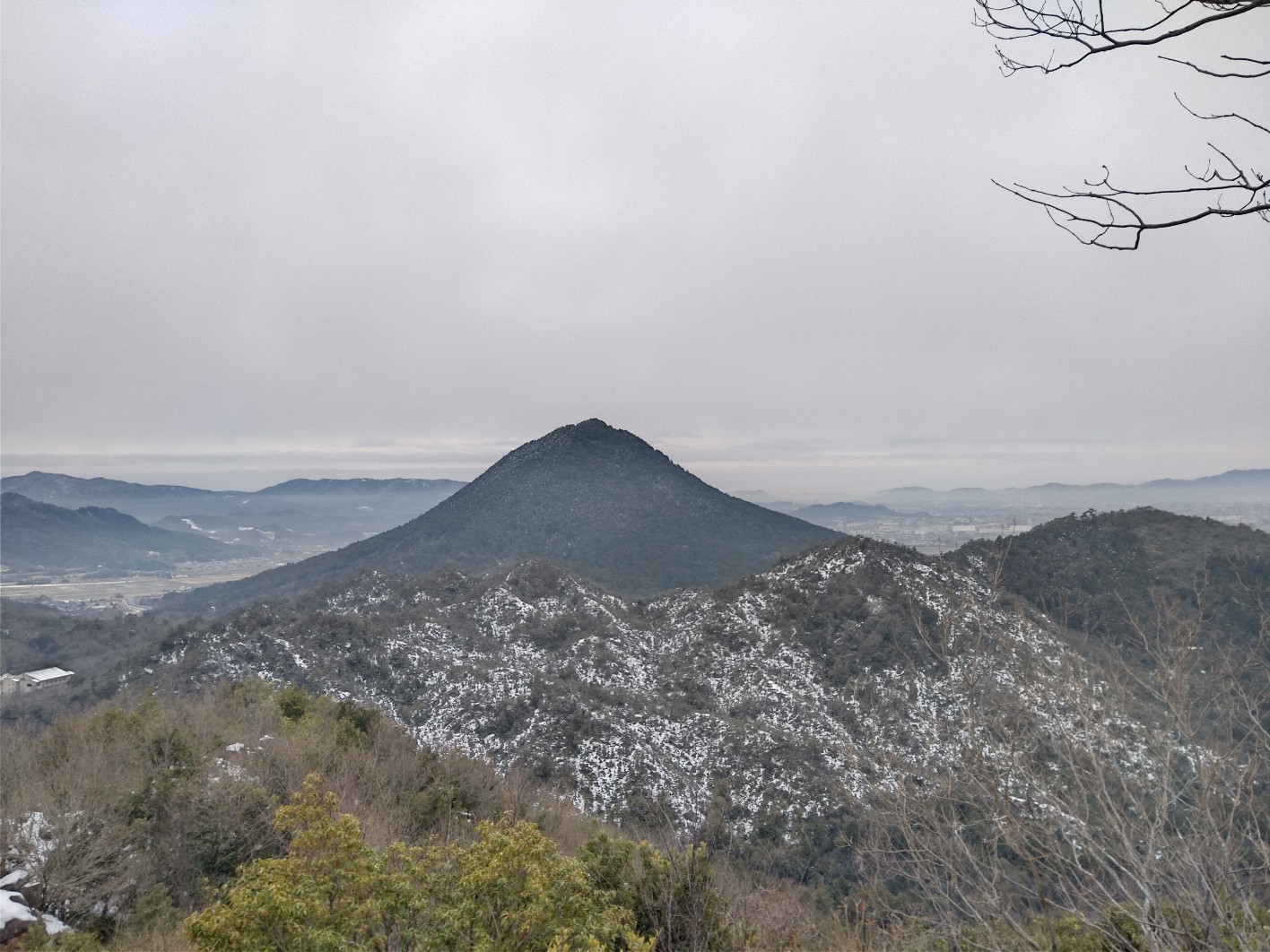 近江富士花緑公園 駐車場 近江富士周回 近江富士花緑公園 駐車場 かとらさんの三上山 鏡山の活動データ Yamap ヤマップ