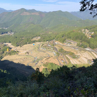 次の目的地、丸山千枚田が見えた！