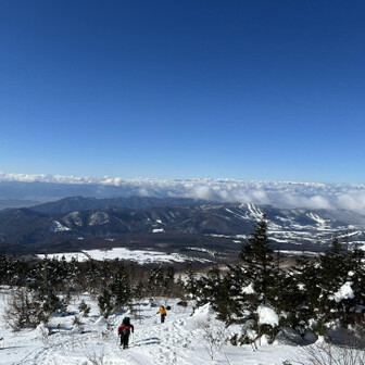 四阿山・根子岳 雲の上に北アルプス