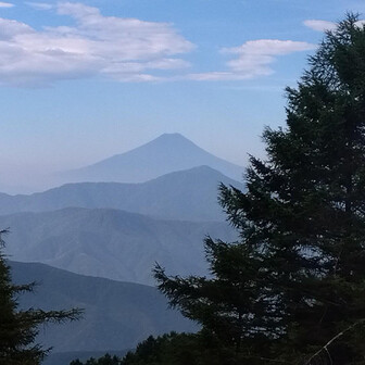 七ツ石山山頂からの富士山