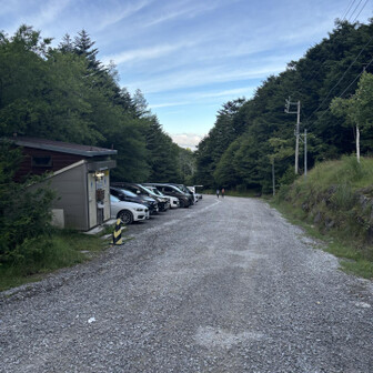 駐車場は無料で30台くらい
