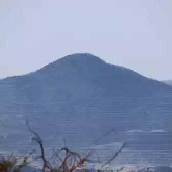 武甲山。