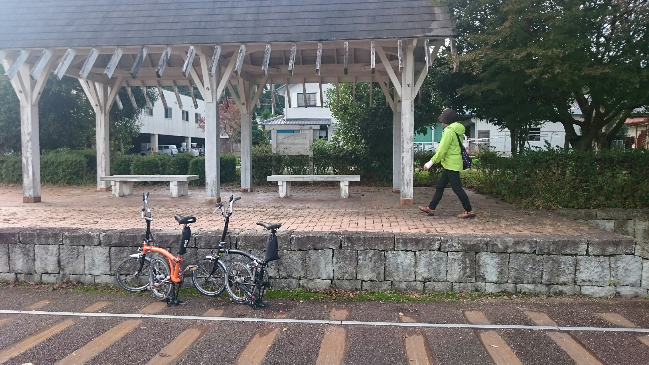 羽安の駅舎跡