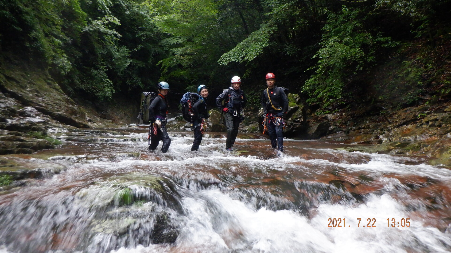沢 山岳冒険倶楽部 星と焚火