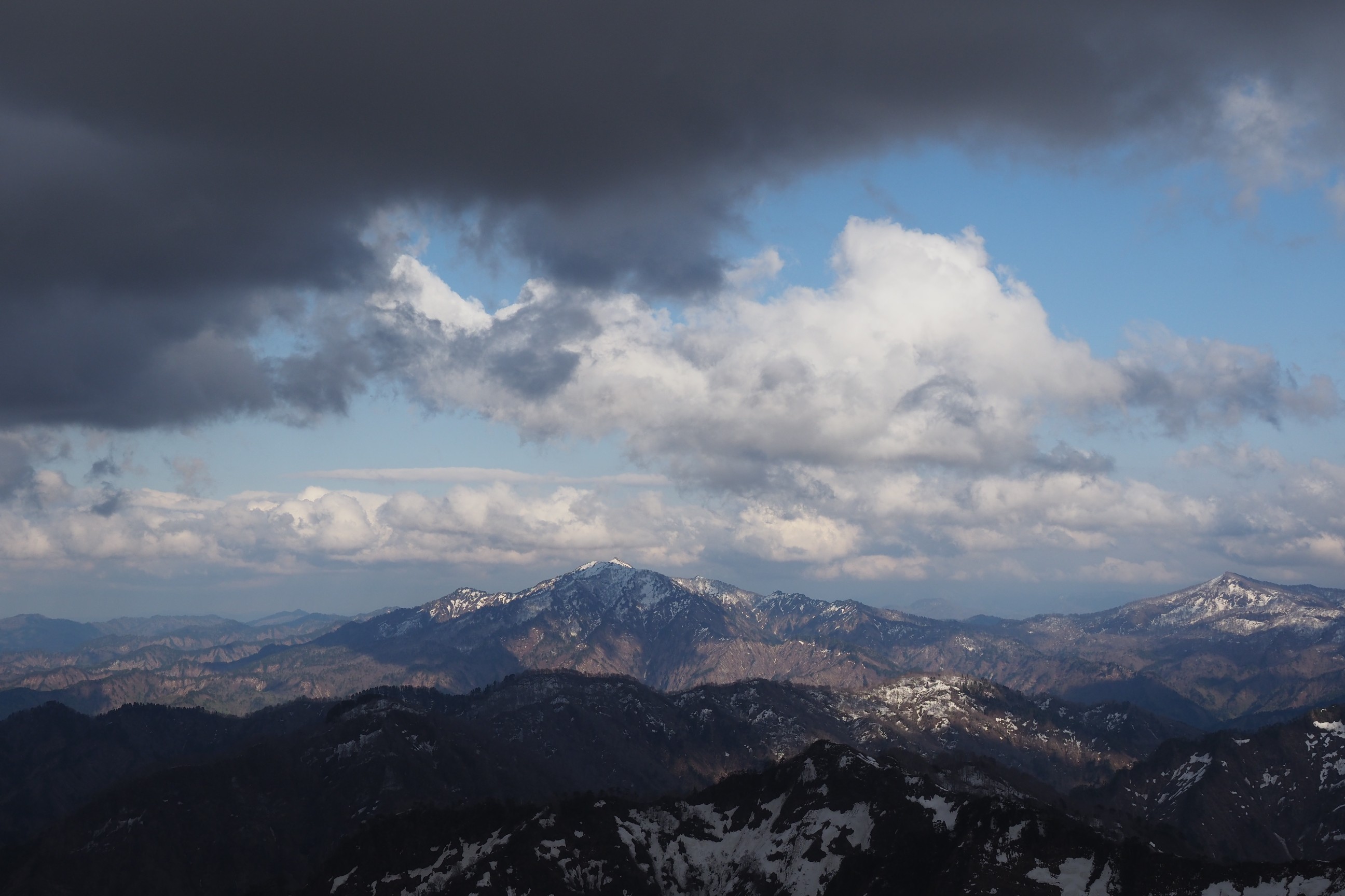 木六山・銀次郎山 御神楽岳