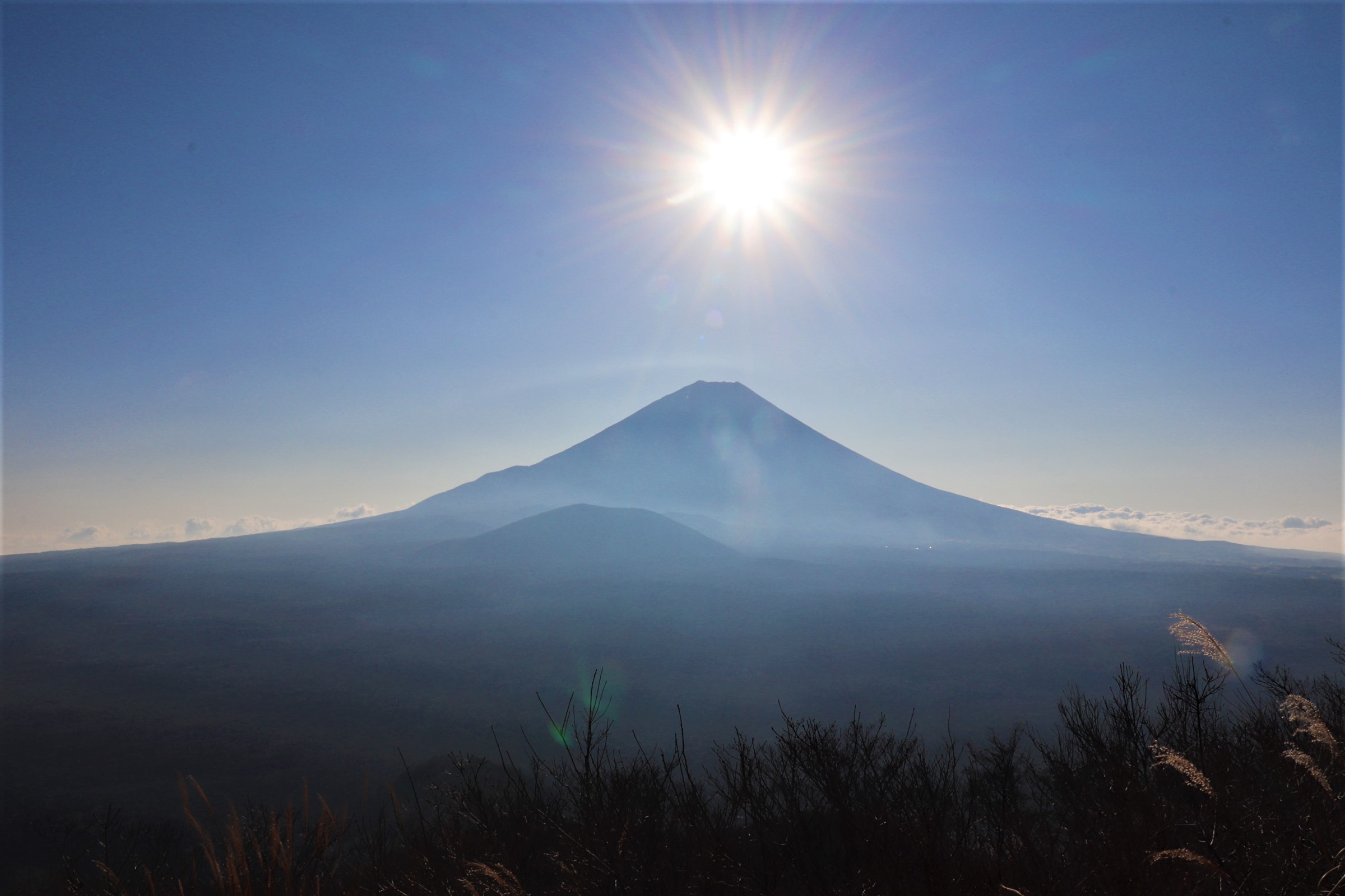 全品送料無料】日の出の本栖湖と神秘的な富士山 パノラマX版×上下2枚