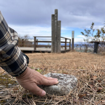 高鈴山の一等三角点にタッチ❗️