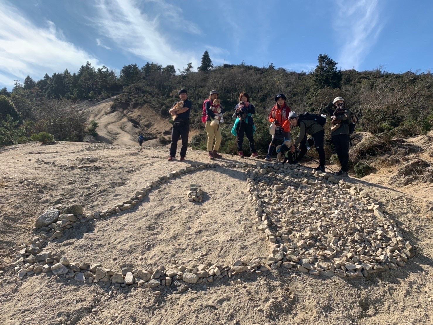 釈迦ヶ岳 もう一度スヌーピーで集合写真