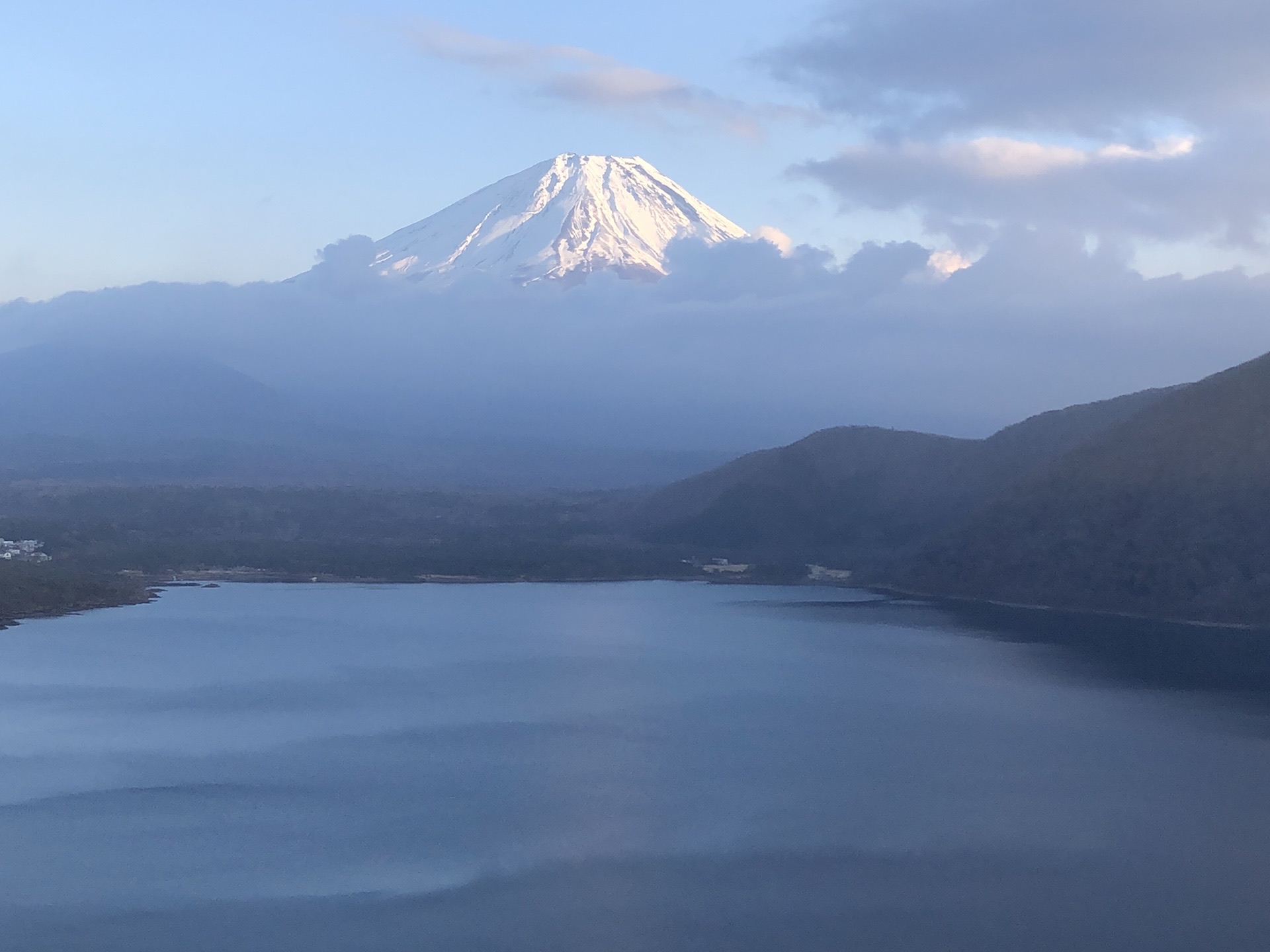 本栖湖 千円札の逆さ富士展望台へ しゅうちゃんさんの節刀ヶ岳 破風山 足和田山の活動データ Yamap ヤマップ