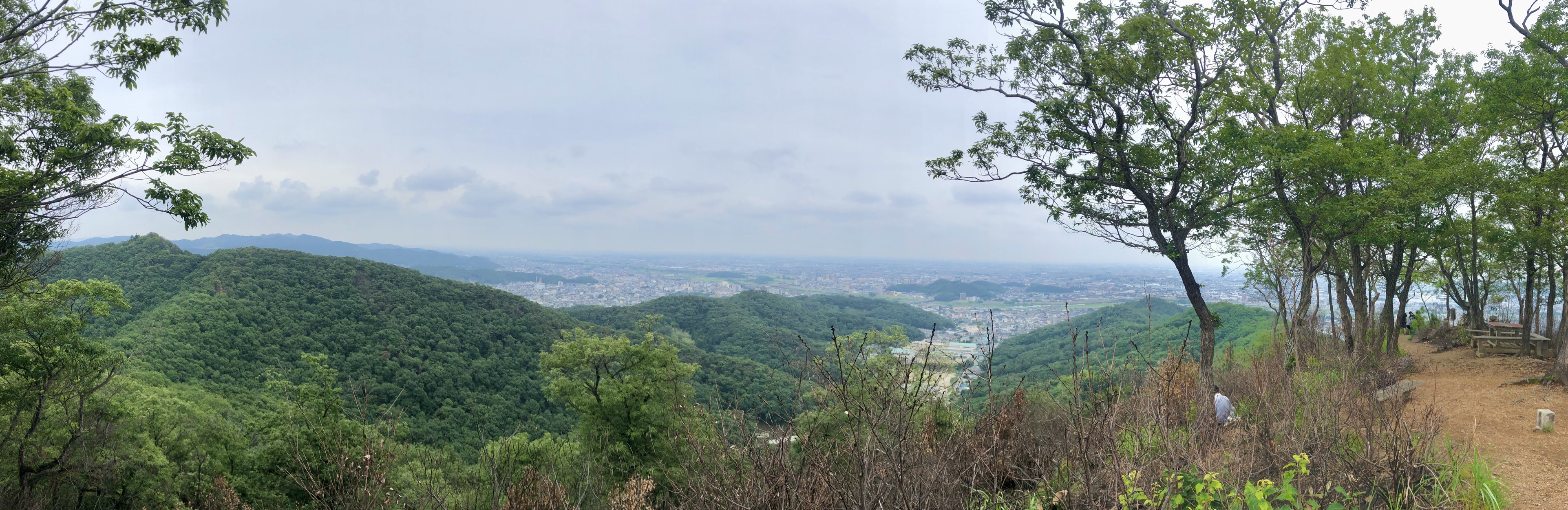 両崖山・仙人ヶ岳・石尊山 このコースで一番の展望です