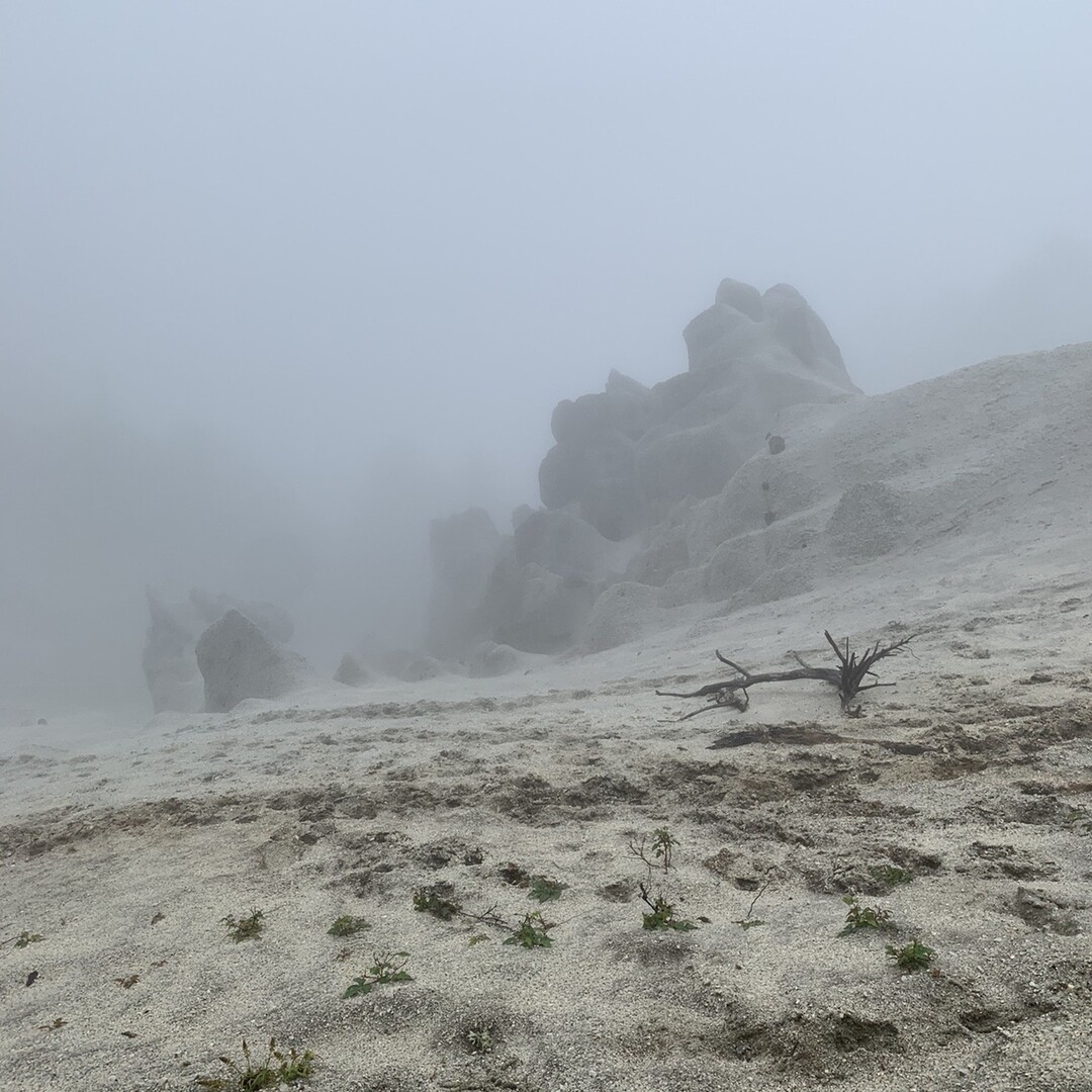 山頂独り占め 霧がかる日向山 甲斐駒ヶ岳 日向山の写真30枚目 Yamap ヤマップ