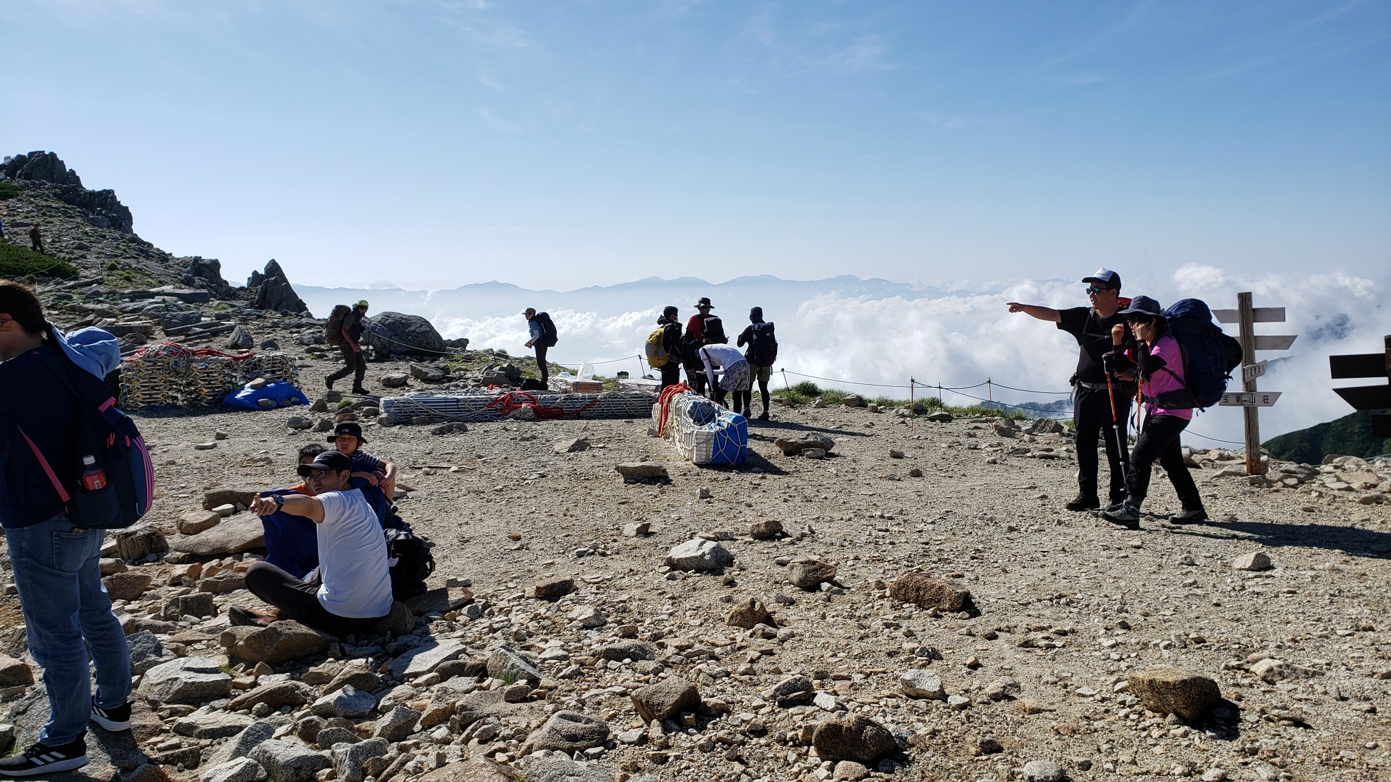 中岳 木曽駒ヶ岳 宝剣岳で雷鳥 ホシガラス イワヒバリ メボソムシクイにめっちゃ遭遇 ビビさんの木曽駒ヶ岳 空木岳 越百山の活動日記 Yamap ヤマップ