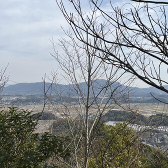 飯塚市 関の山。こちらも鉱山系の山。