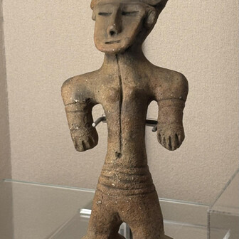 崇台山 気になる土偶に遭遇