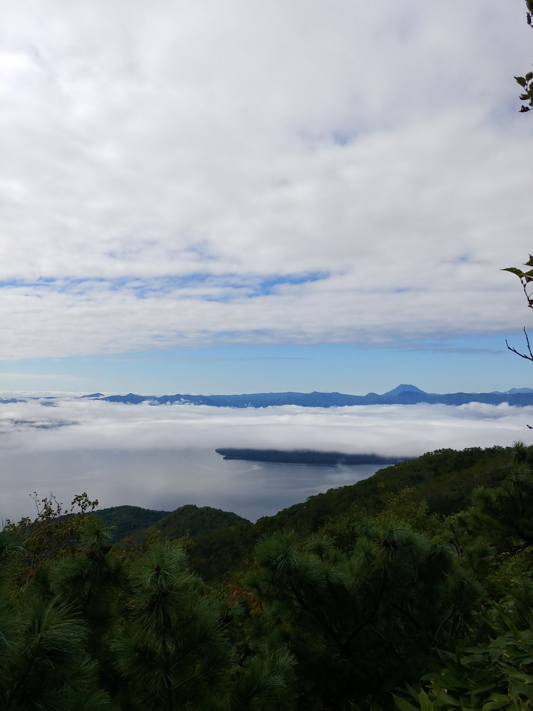 藻琴山 雲海行 09 06 かなけんさんの藻琴山 硫黄山 屈斜路湖 摩周湖の活動データ Yamap ヤマップ