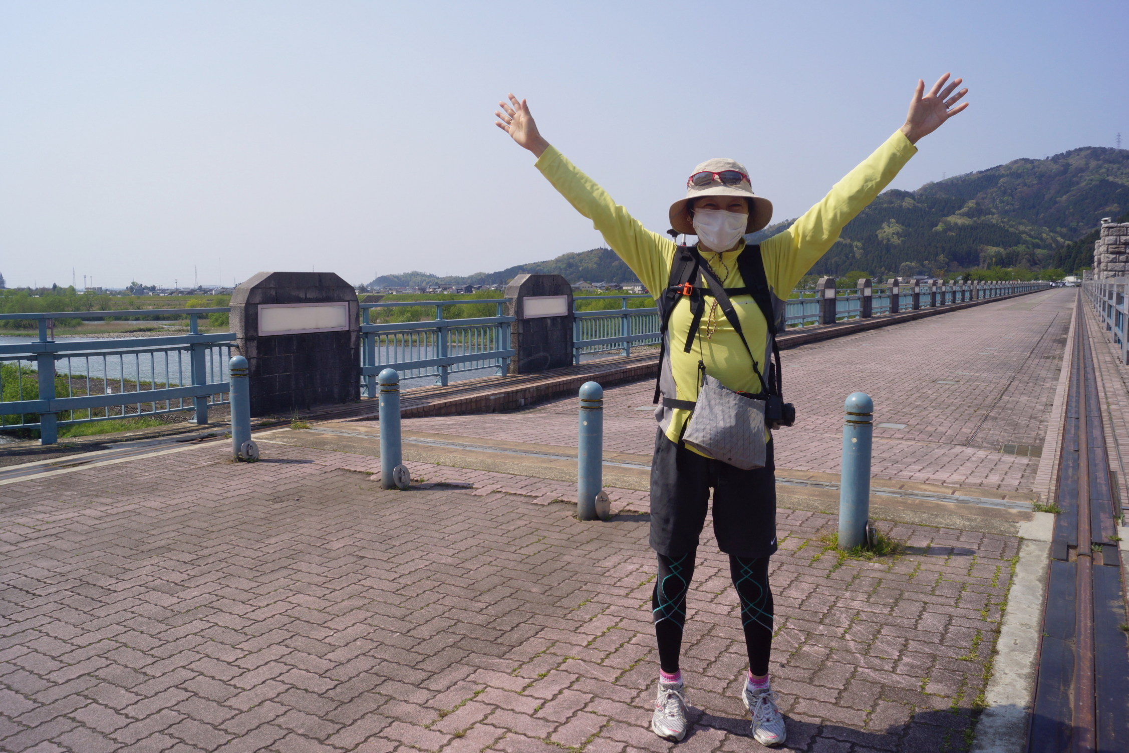 ウォーキングと自転車 足腰にいいには