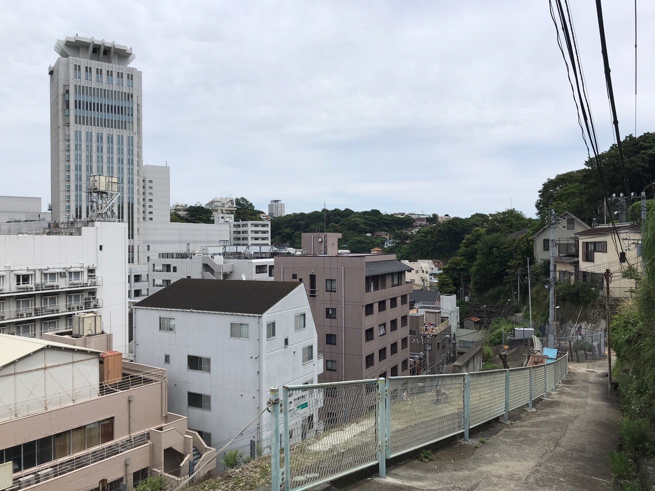 浦賀道で金沢から横須賀へ 横須賀市の写真41枚目 さて 汐入の街が見えてきました この街に Yamap ヤマップ