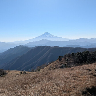 黒岳を経由して白谷ノ丸の山頂着。