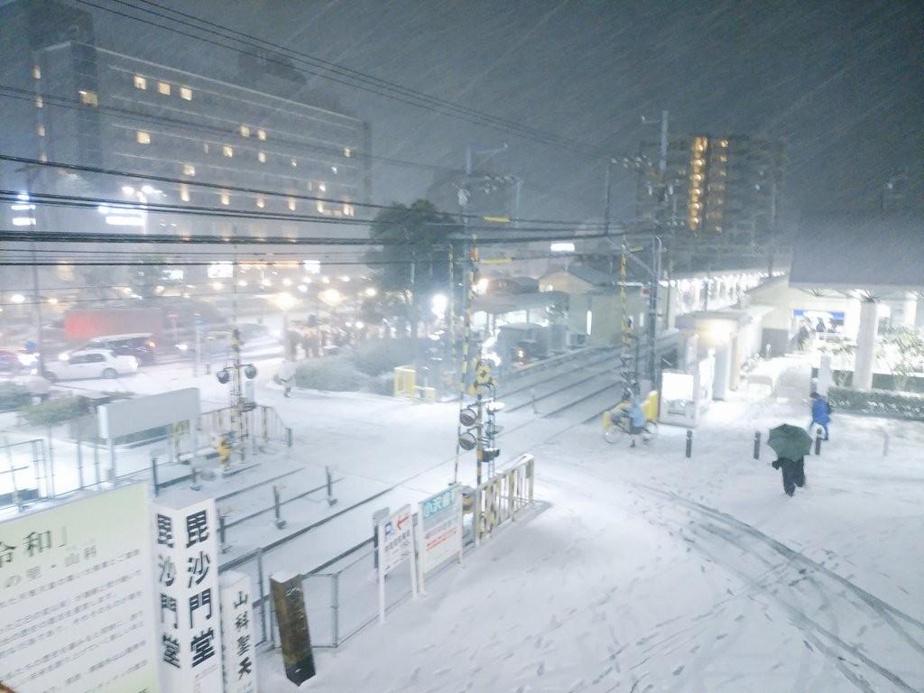 リトグラフ 都市の雪 Amazon.co.jp: 山下清 スイスの街 GM267-02