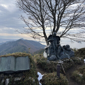 戦に勝ったのに哀愁
夜見たら怖いかも…