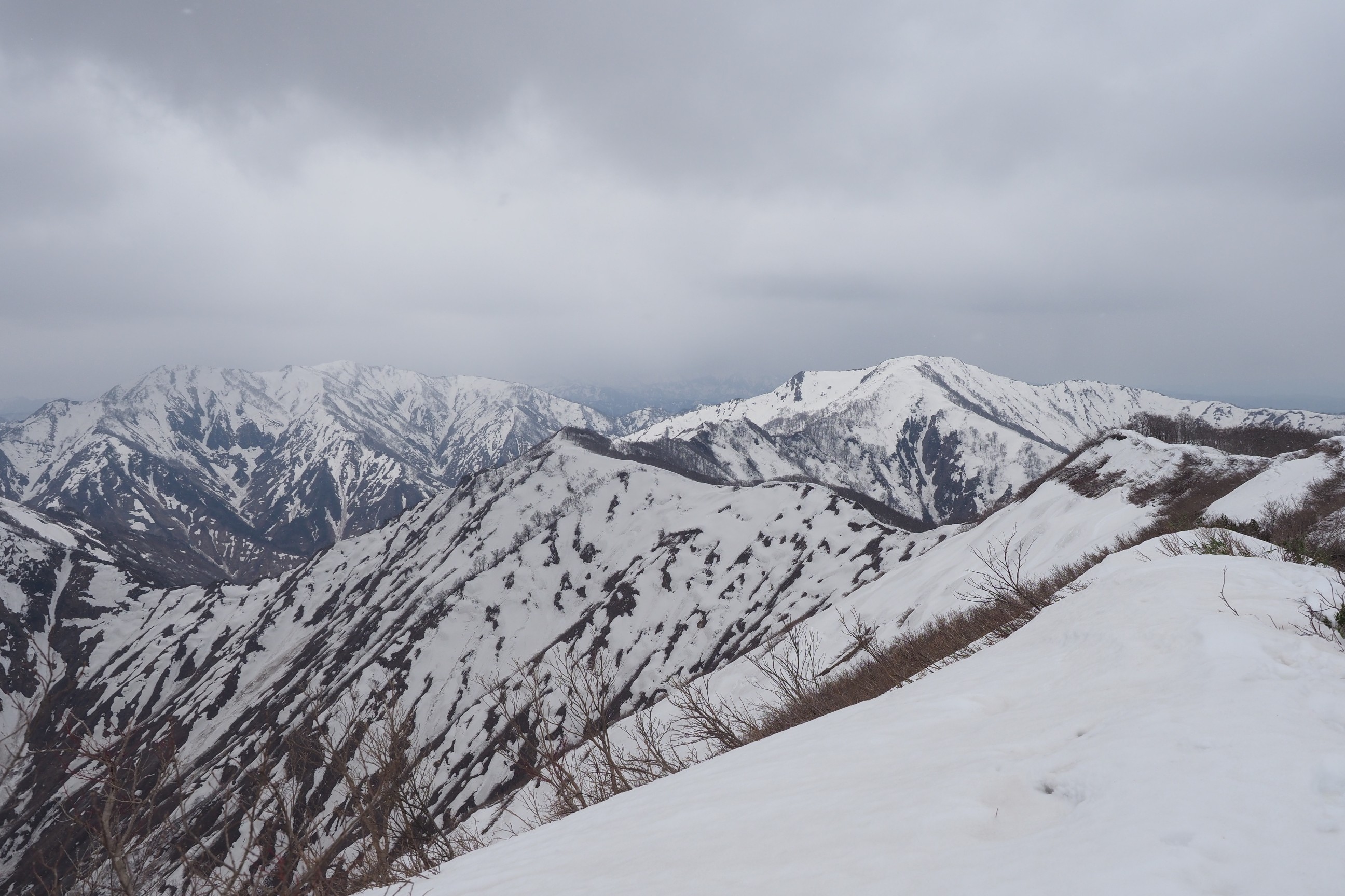 木六山・銀次郎山 五剣谷から青里、矢筈