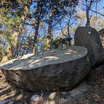 太刀割石！

空ちゃんと竪破山✨
鬼滅の刃好きの私は、心燃える一日となりました🥰



ここからは空ちゃん撮影写真！