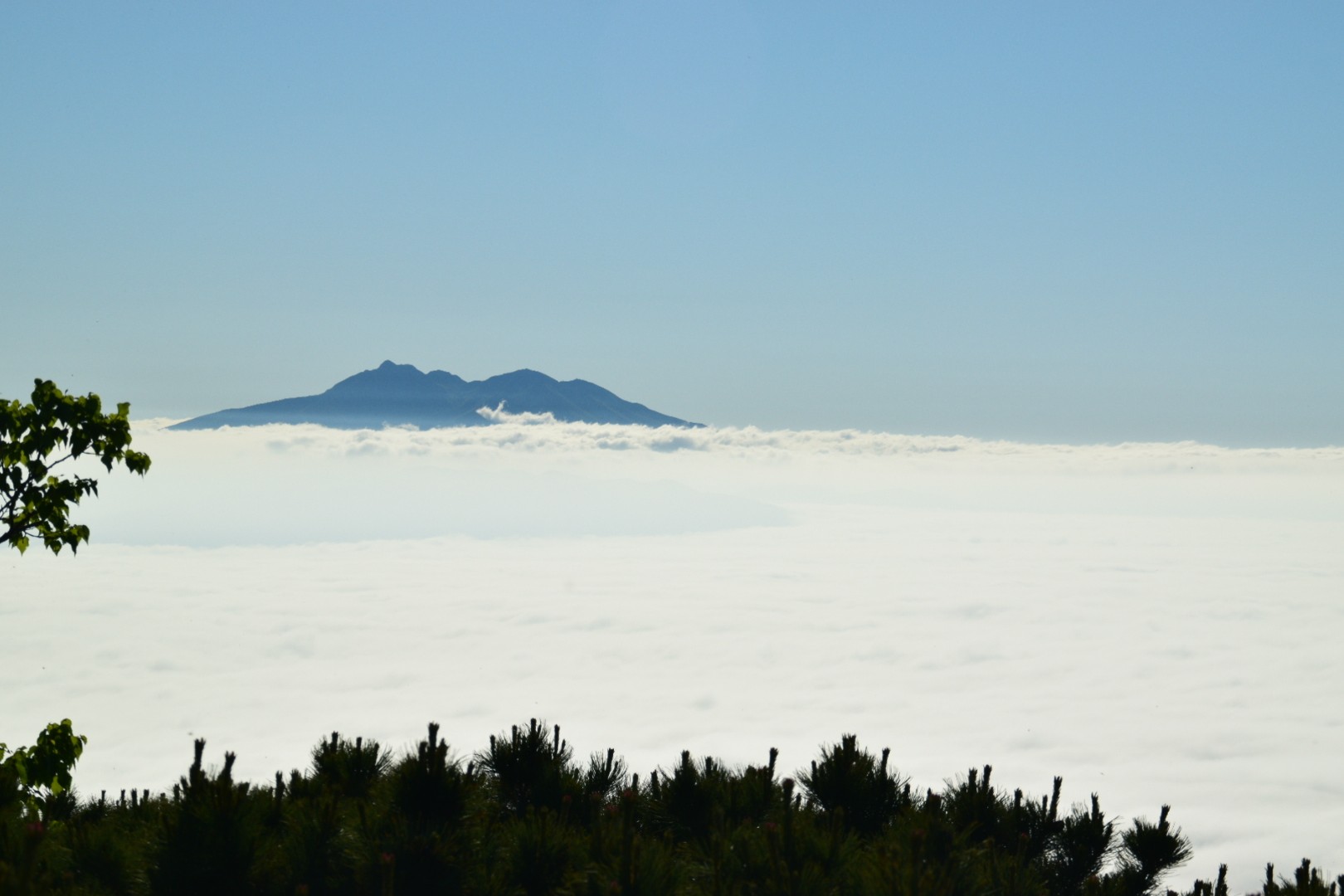 ぶらり旅 藻琴山雲海予報100 21 06 17 Sikasunさんの藻琴山 硫黄山 屈斜路湖 摩周湖の活動データ Yamap ヤマップ