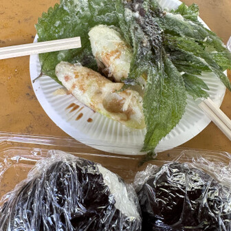 持参したおにぎり🍙と共にいただきました！美味しかった😊