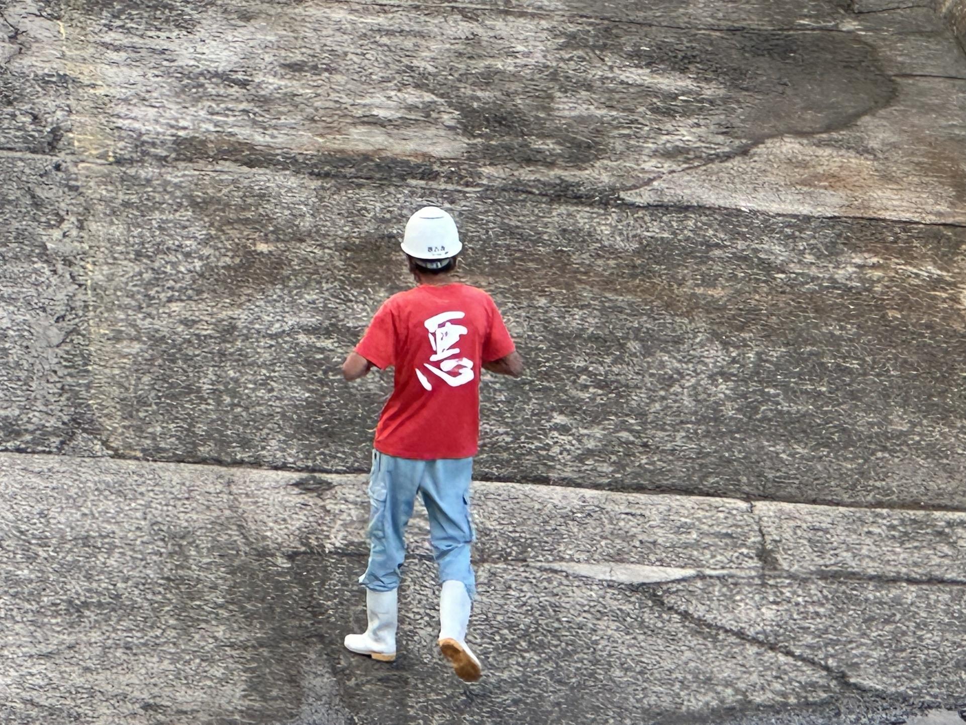 背中に悪の文字が、ここの標準です