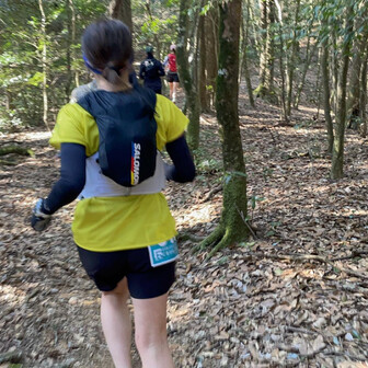  登りきれば今度は走らされる🏃‍♂️
頑張って前に着いてく🏃‍♂️
