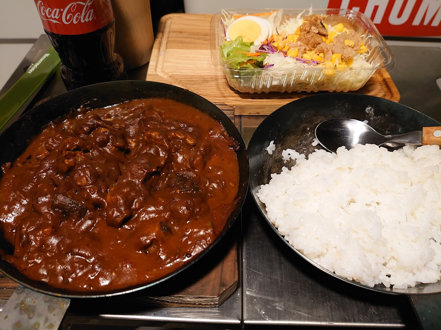 スキレットでカレー 水の代わりに トマト Hiroakiさんのモーメント Yamap ヤマップ