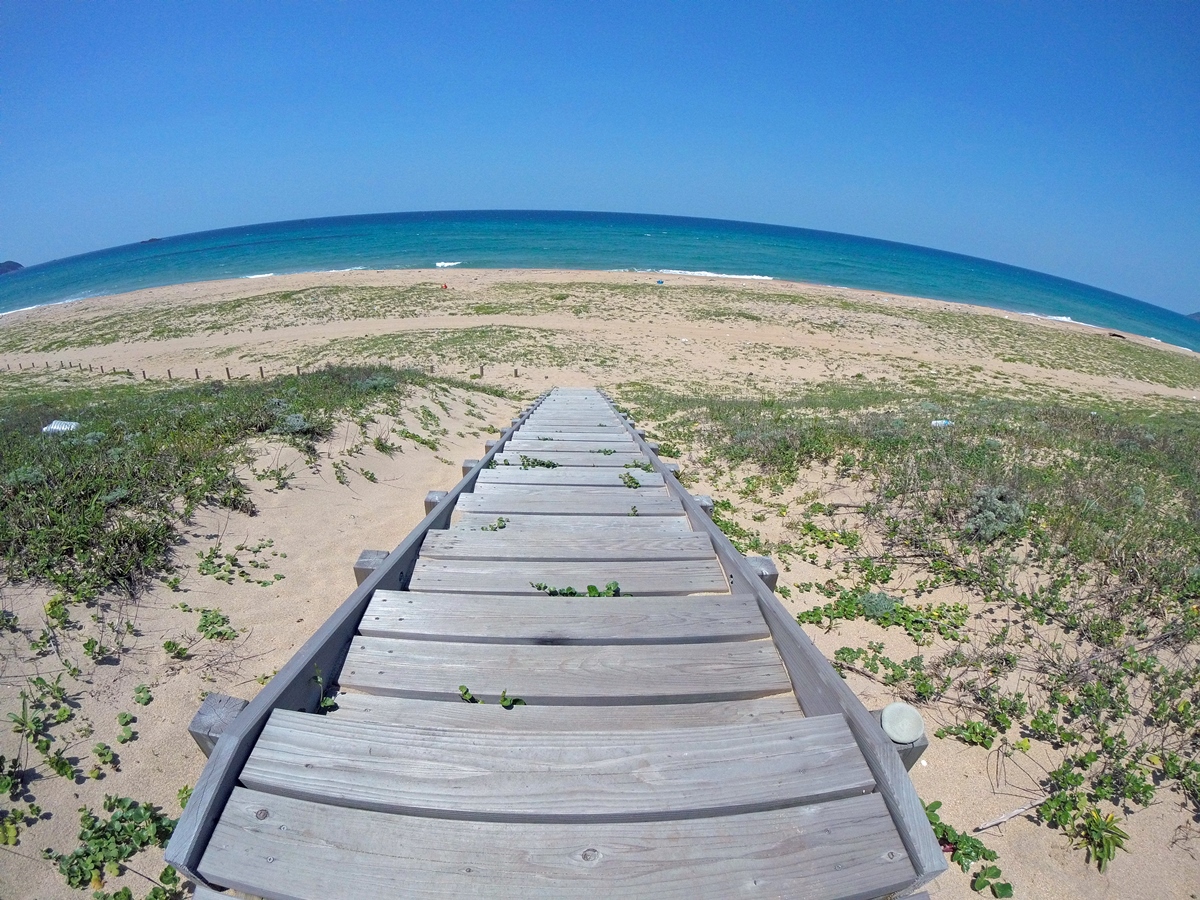 海へ続く階段