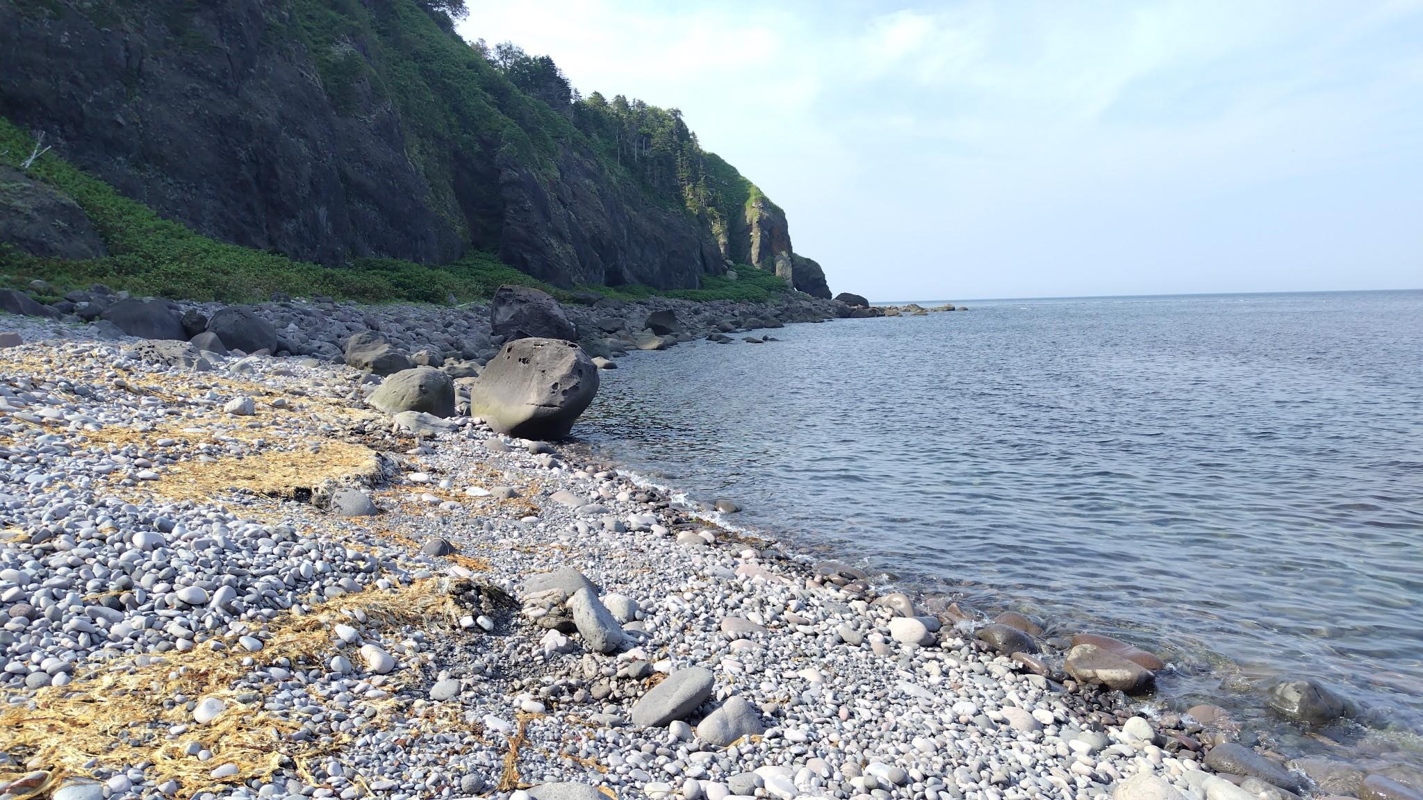 あとはテント泊予定地の二本滝まで、ひたすら歩く。