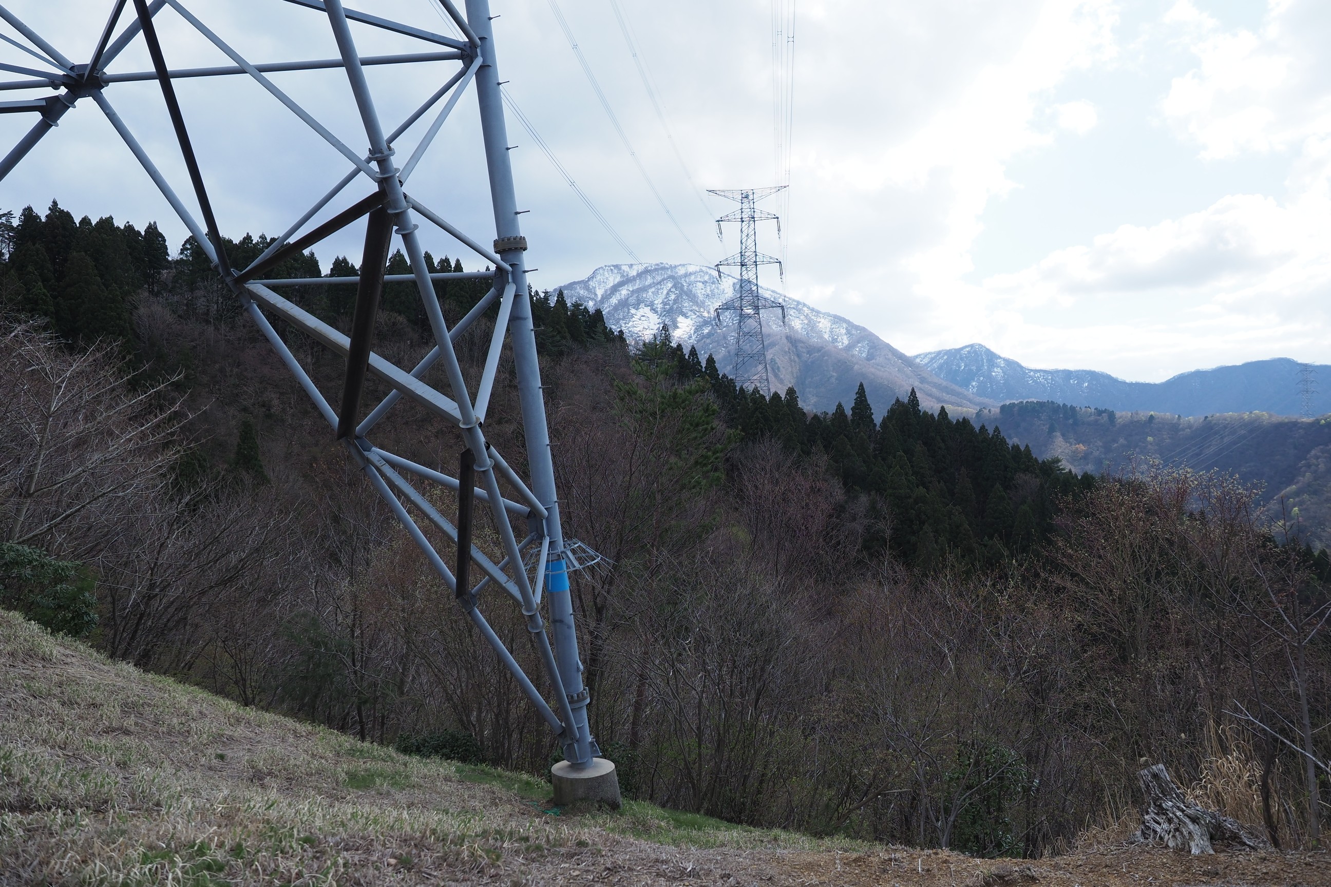 木六山・銀次郎山 104鉄塔から105鉄塔 奥白山