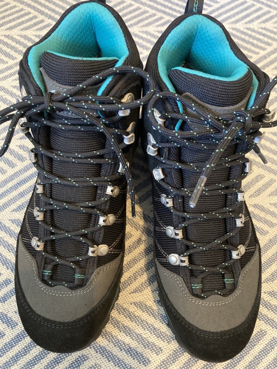 去年買った登山靴で縦走用に使ってるのがボ Yukikoさんのモーメント Yamap ヤマップ