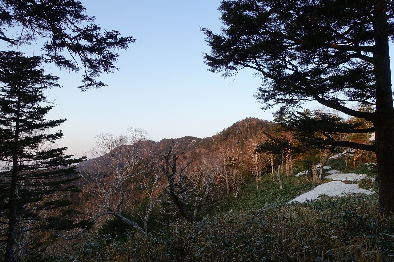 六林班峠ー袈裟丸山連峰ー二子山 Takaさんの皇海山 袈裟丸山 庚申山の活動データ Yamap ヤマップ