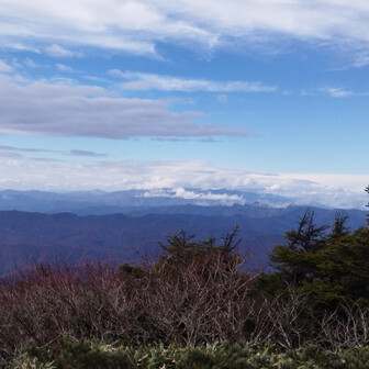 飯豊山　雲が増えてきた