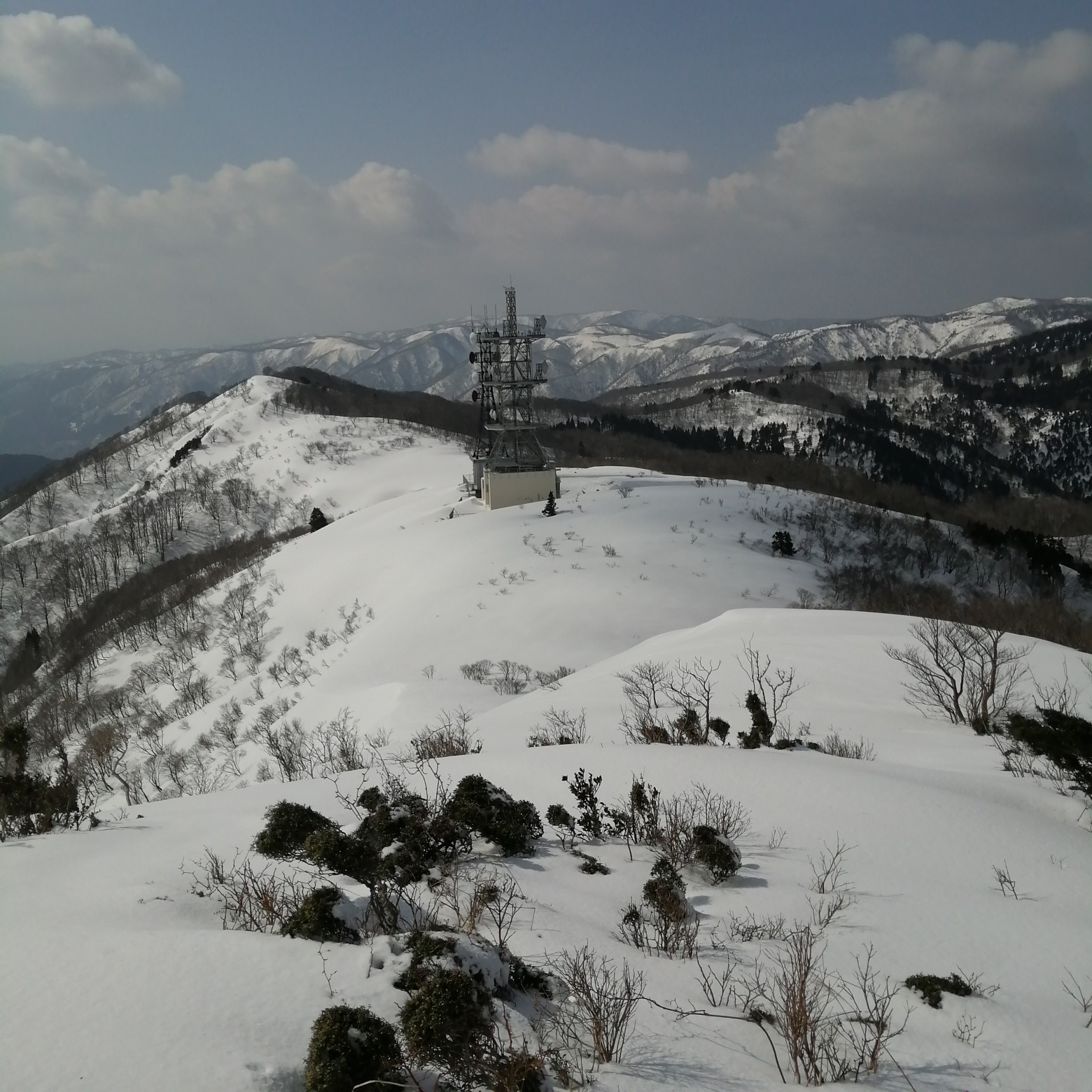 国境スキー場から乗鞍岳 芦原岳 たか のぶさんの三国山 乗鞍岳 赤坂山の活動データ Yamap ヤマップ