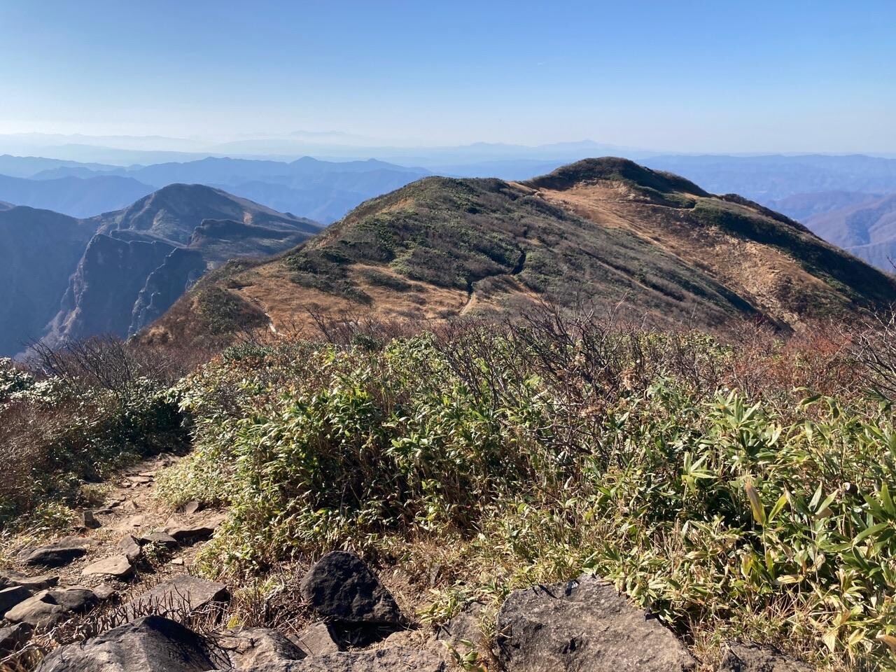 最後の秋山か 前岳・浅草岳・カヘヨノボッチ / 文太郎さんの浅草岳・鬼ヶ面山の活動データ YAMAP / ヤマップ