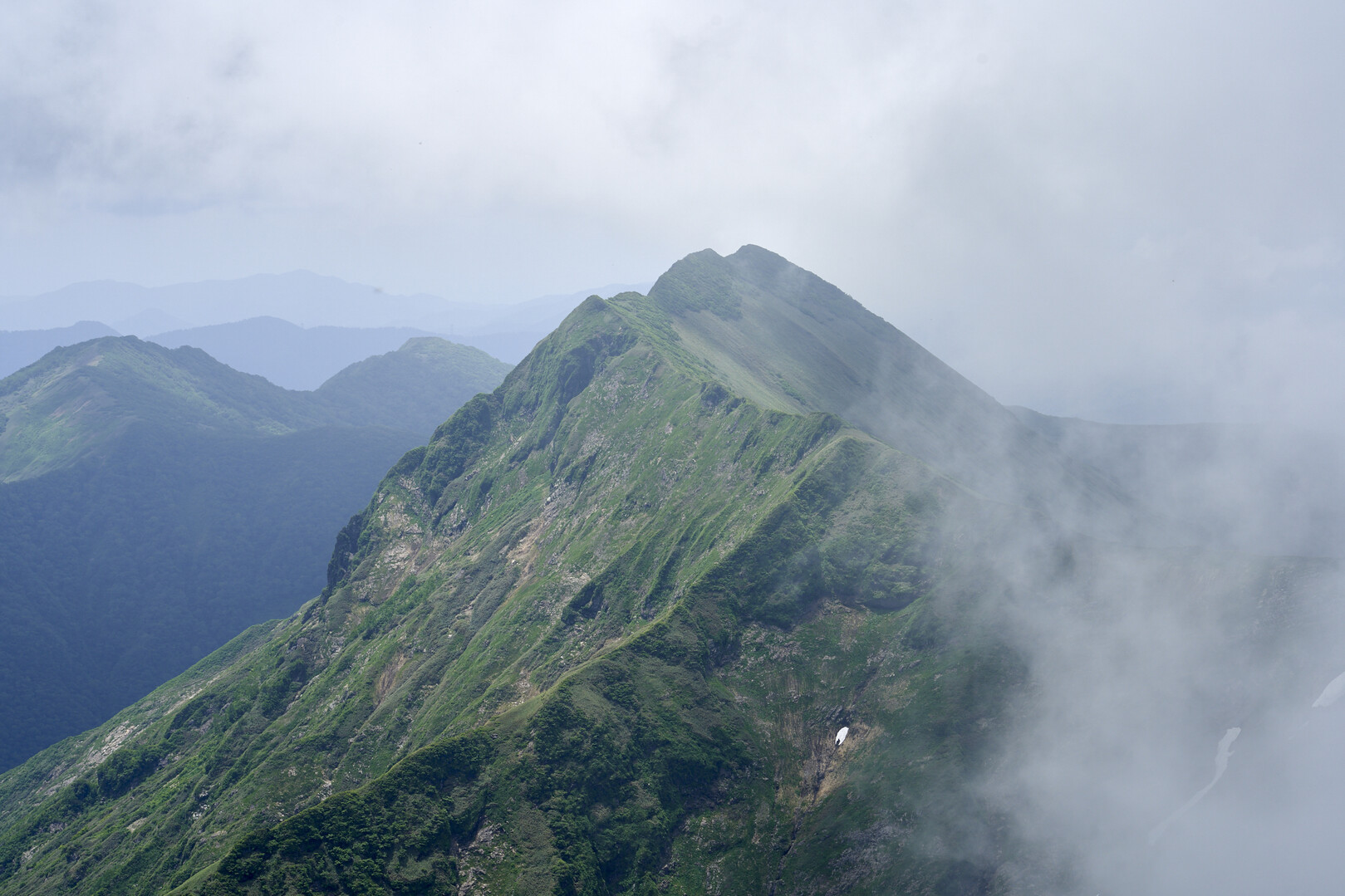 登山 3ヶ月ぶりのリハビリ登山は天神尾根で行く谷川岳 くるなるの山小屋