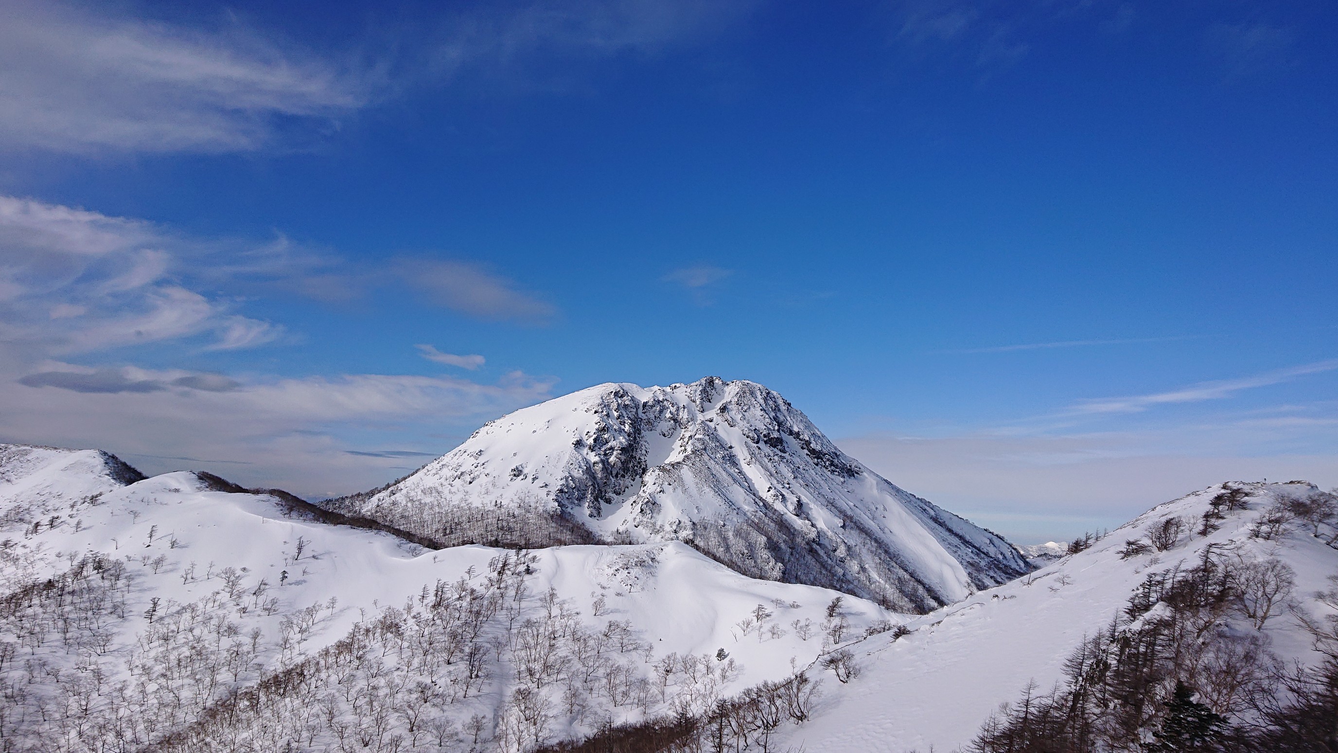 日光白根山・五色山・錫ヶ岳 白根の大将