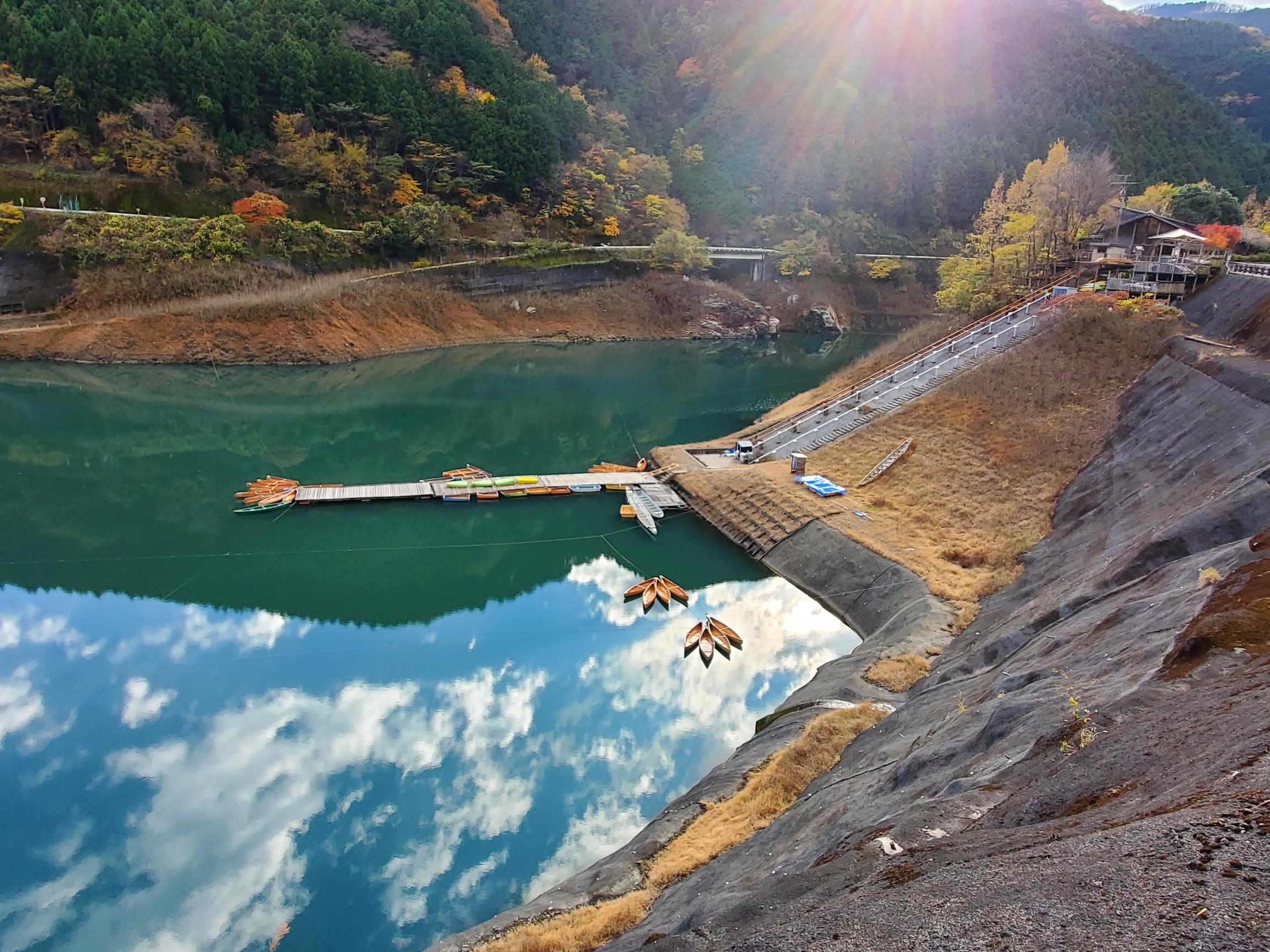 紅葉の名栗湖と棒ノ嶺 よっつんさんの棒ノ折山 棒ノ嶺 の活動データ Yamap ヤマップ