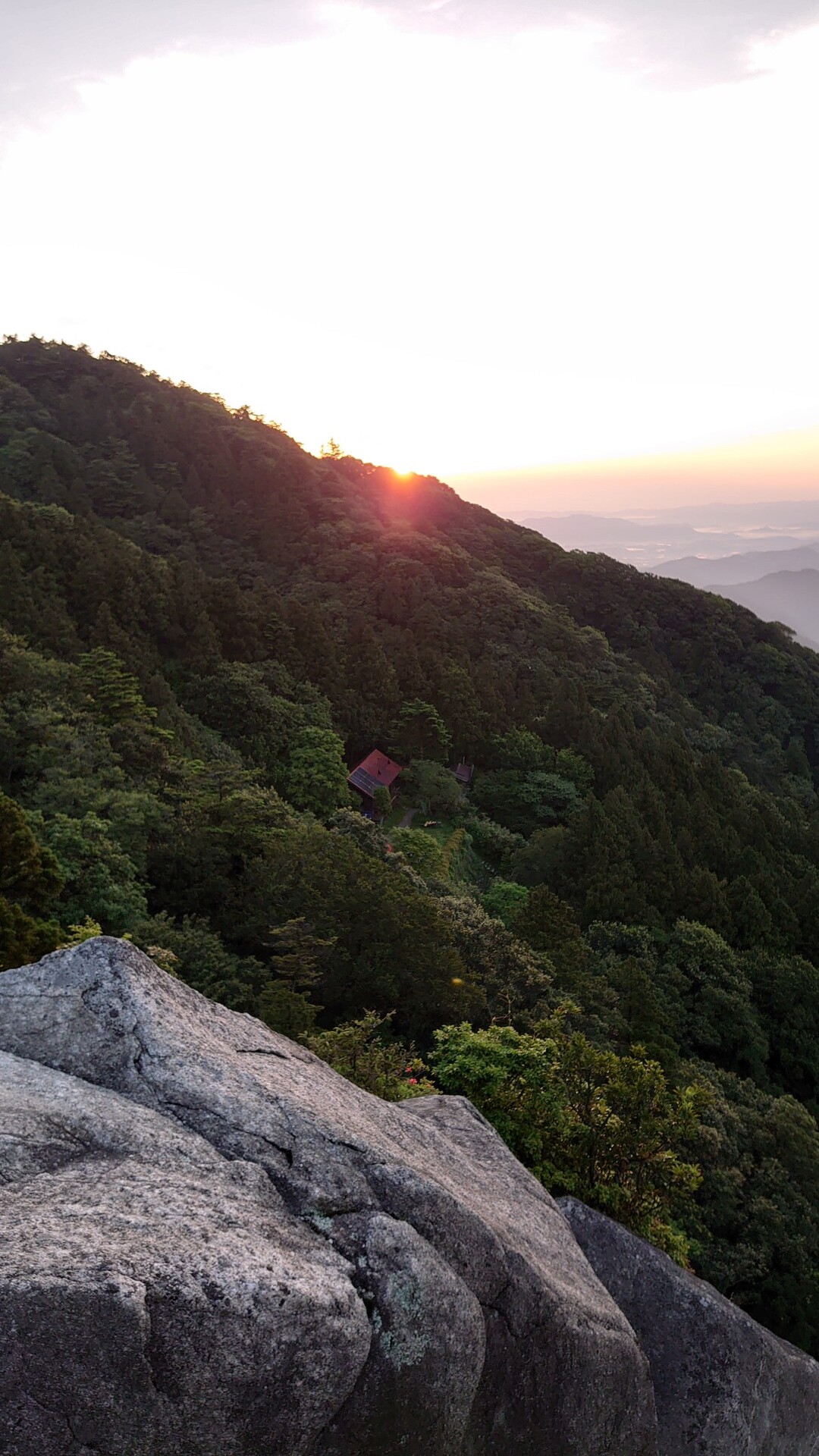 コロナの夜明けを願って 宝満山 愛嶽山 中村主水さんの宝満山 三郡山 若杉山の活動日記 Yamap ヤマップ
