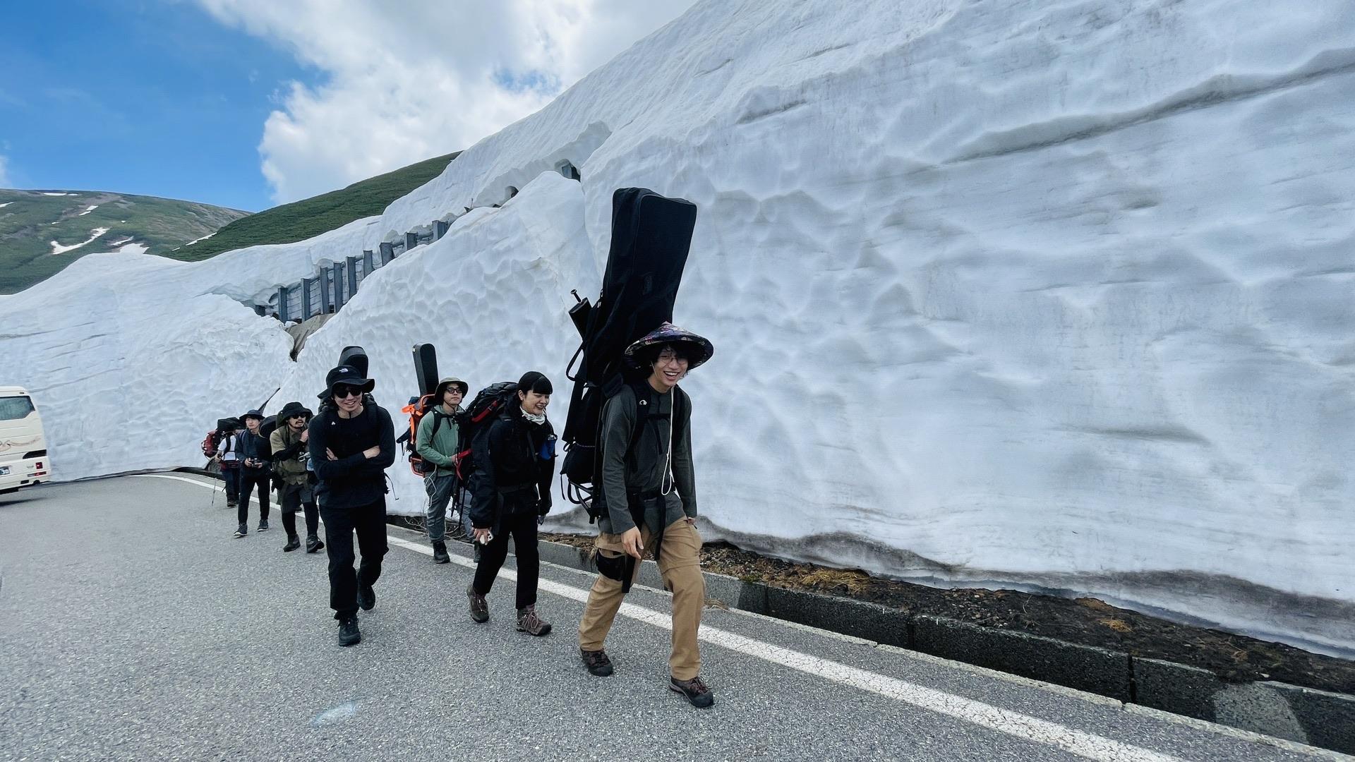 スーパー登山部、初めて雪のある山へ！