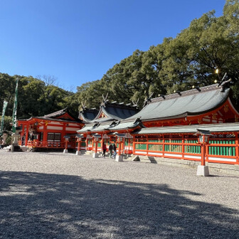熊野速玉大社⛩️お詣りします
過去を振り返り、自らの根源と繋がる場所なんだそうです